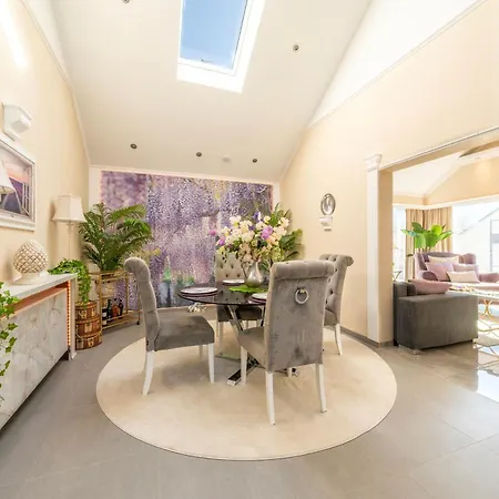 Spacious 3 Bedroom With Terrace And Free Parking Apartment Walferdange