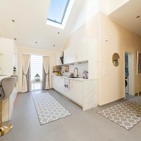 3br Near Luxembourg Airport & Appartement *